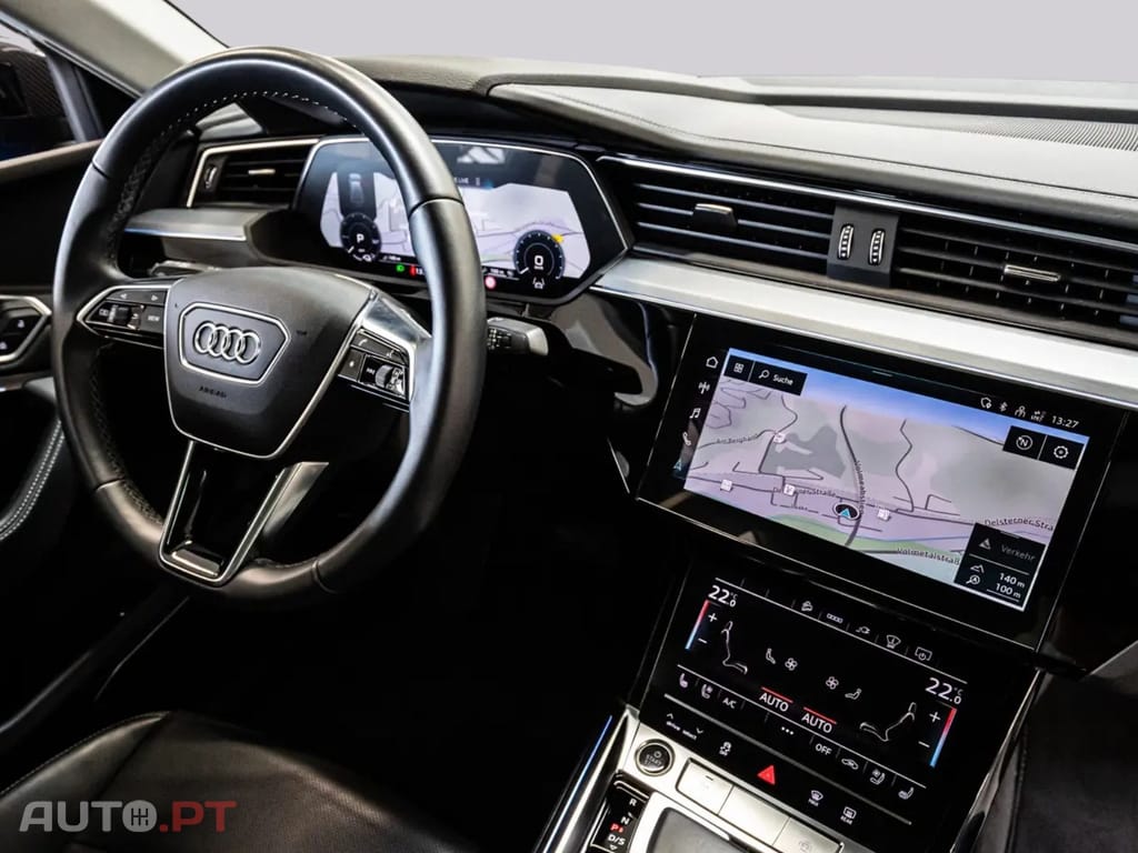 Audi E-Tron I.V.A DEDUTÍVEL 55 S LINE BLACK