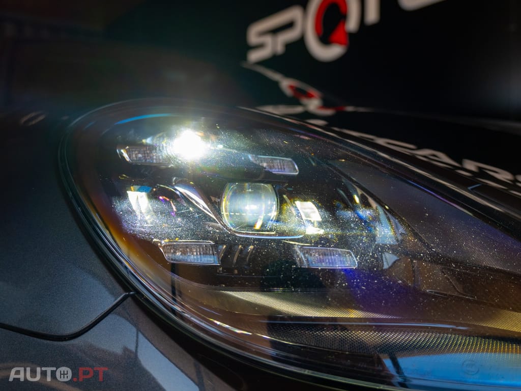 Porsche Panamera 4 E-Hybrid