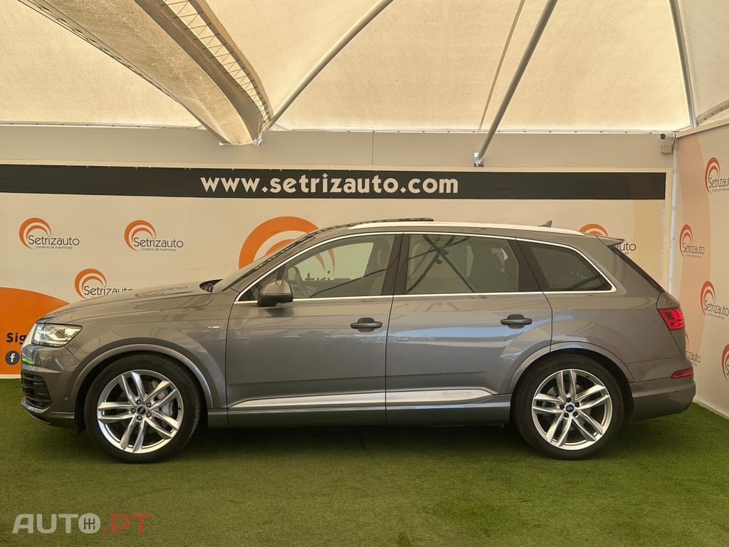 Audi Q7 3.0 TDi quattro S-line Tiptronic 7L