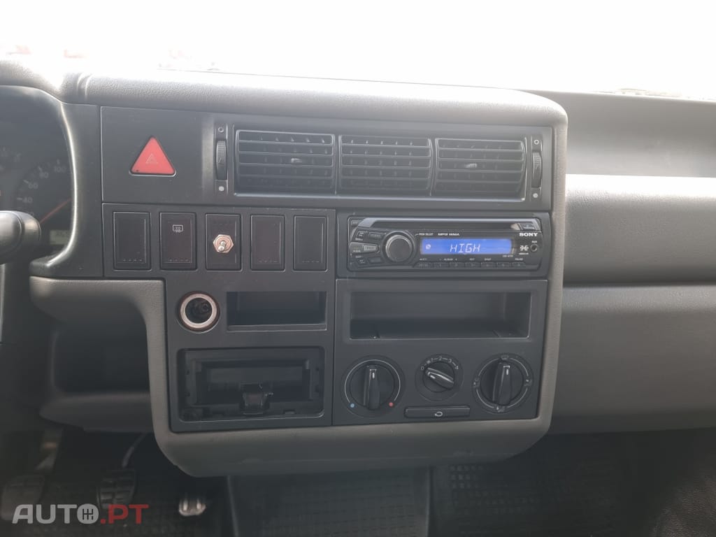 Volkswagen Transporter 2.4 D C. Dupla