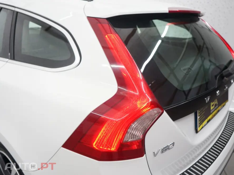 Volvo V60 1.6 D2 R-Design