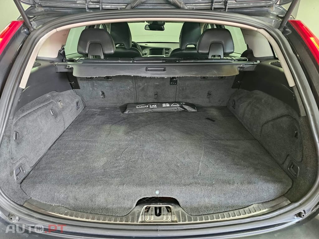 Volvo V60 2.4 D6 Summum AWD Phev