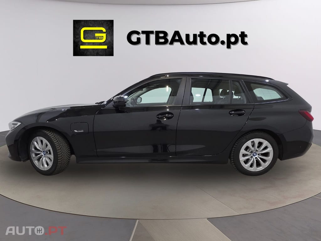 BMW 320 Plug-In Hybrid I.V.A DEDUTIVEL 