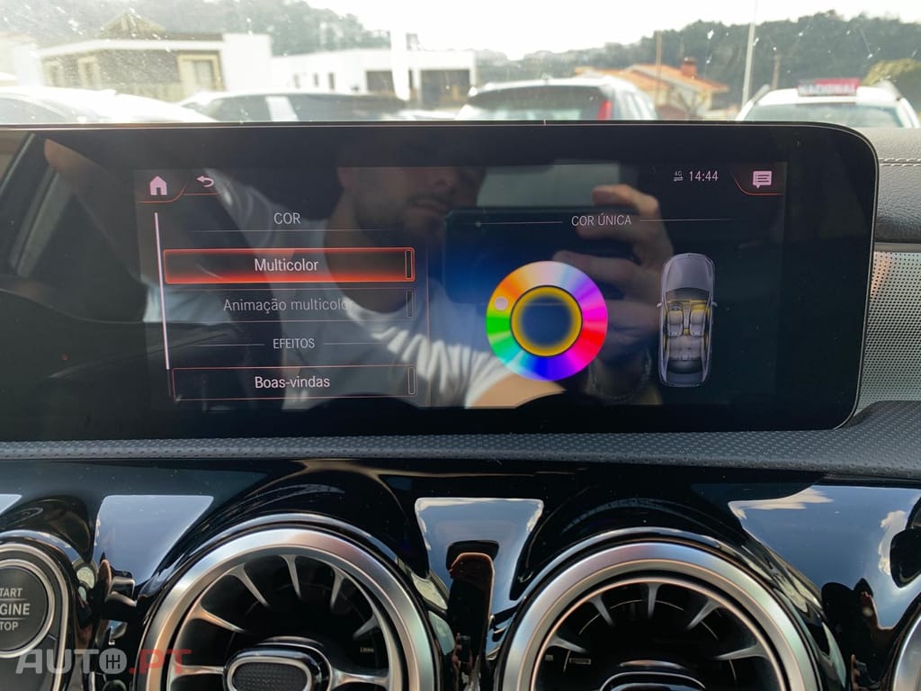 Mercedes-Benz A 250 e AMG Line