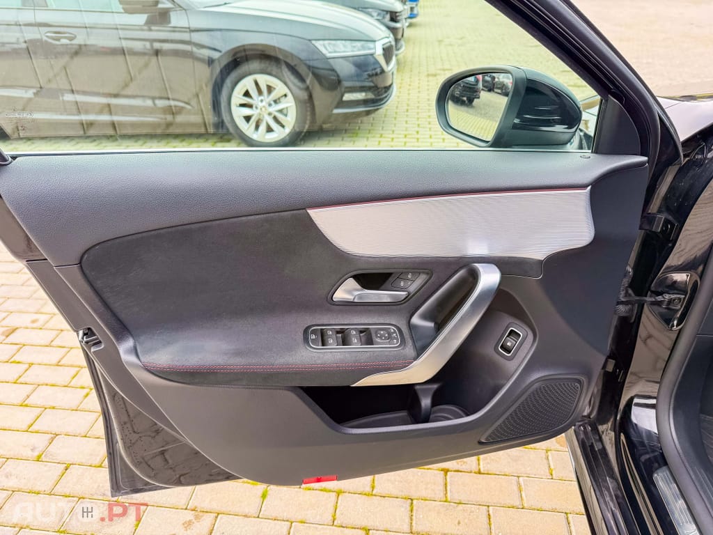 Mercedes-Benz A 250 e AMG Line