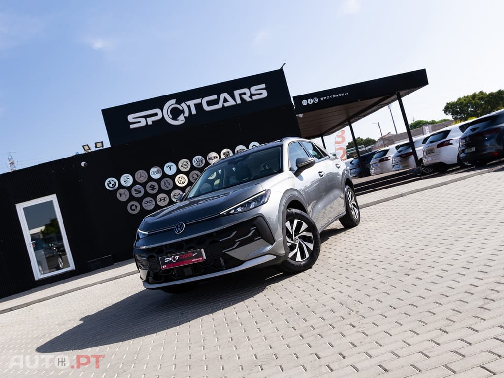 Volkswagen T-Roc 1.5 eTSI Trend DSG