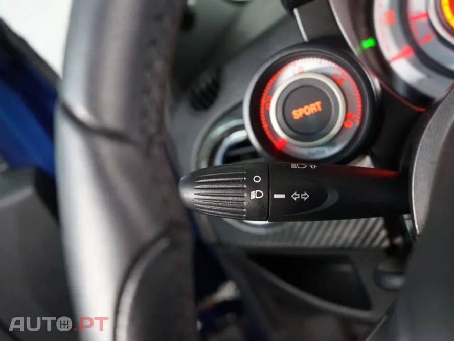 Abarth 695 Outro