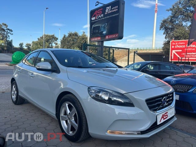 Volvo V40 D2