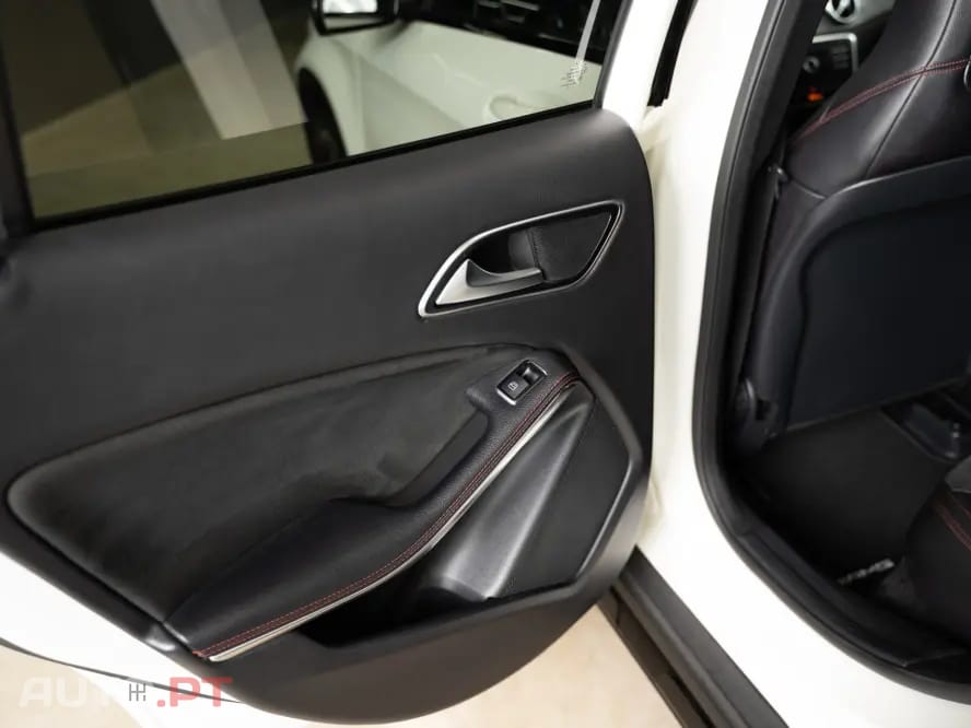 Mercedes-Benz GLA 200 AMG Line