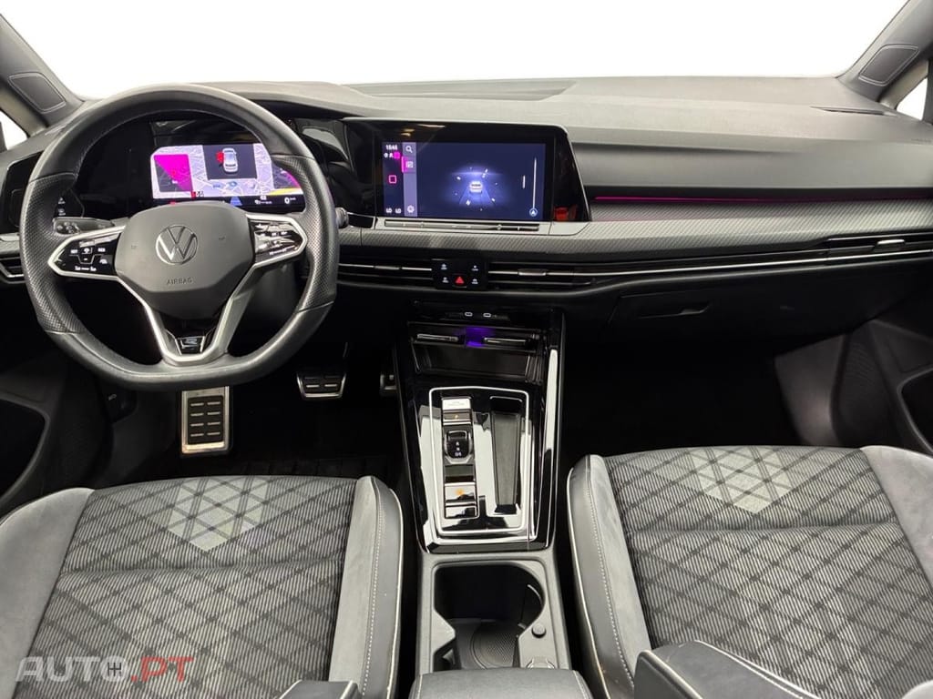 Volkswagen Golf 1.5 eTSI OPF R-Line DSG7