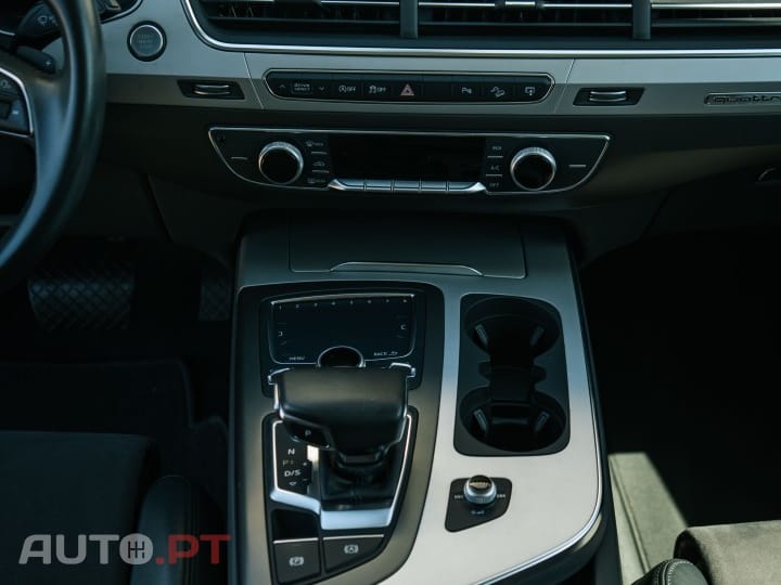 Audi Q7 3.0 TDi quattro Tiptronic 7L