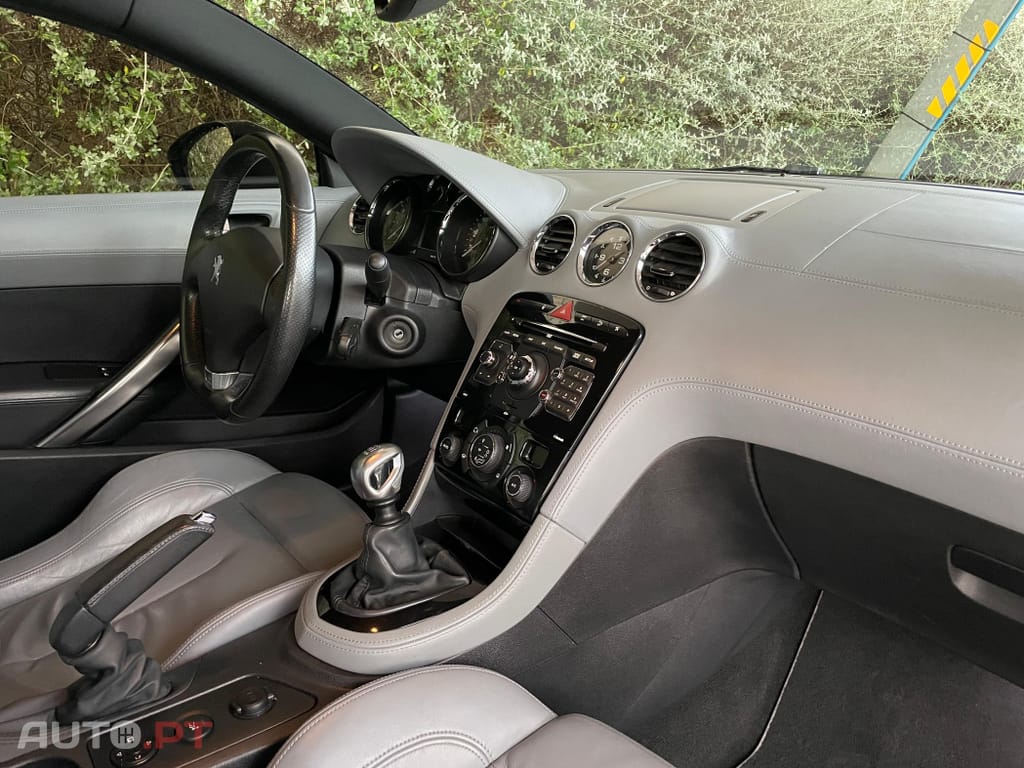 Peugeot RCZ 1.6 200 THP