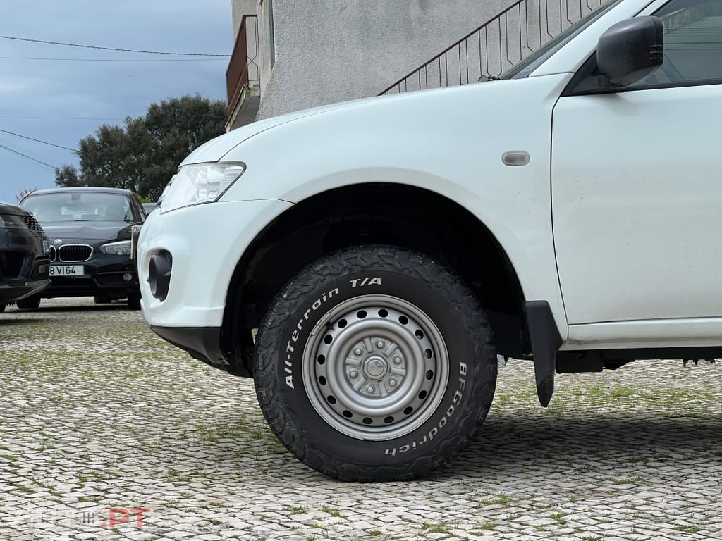 Mitsubishi L200 2.5 DI-D Club Intense 3L 4WD