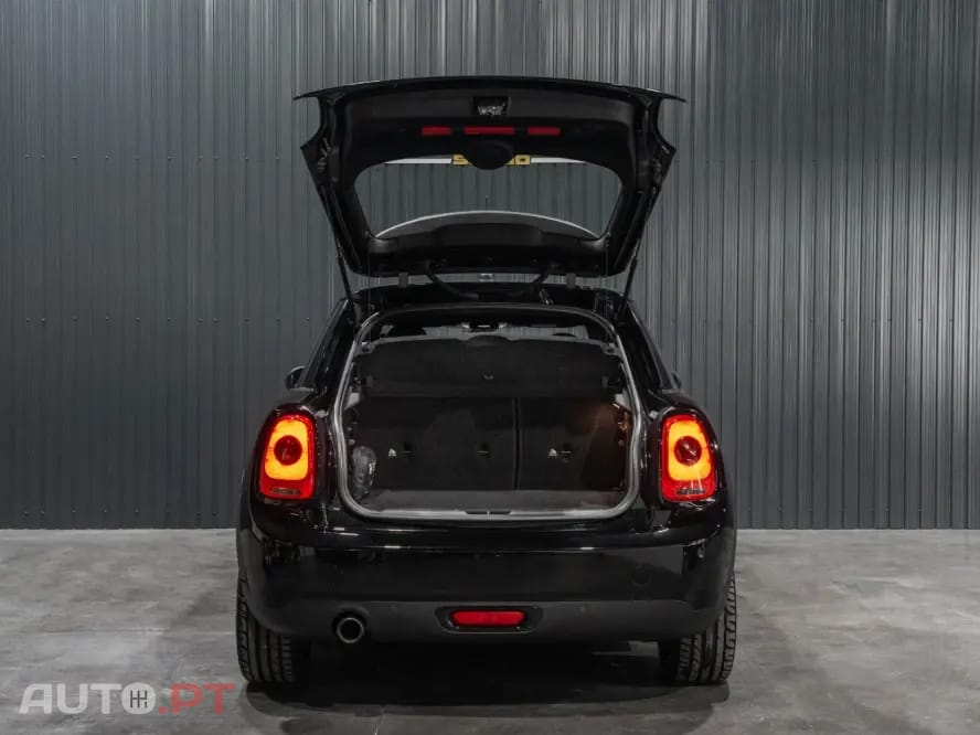 MINI Cooper Cooper D