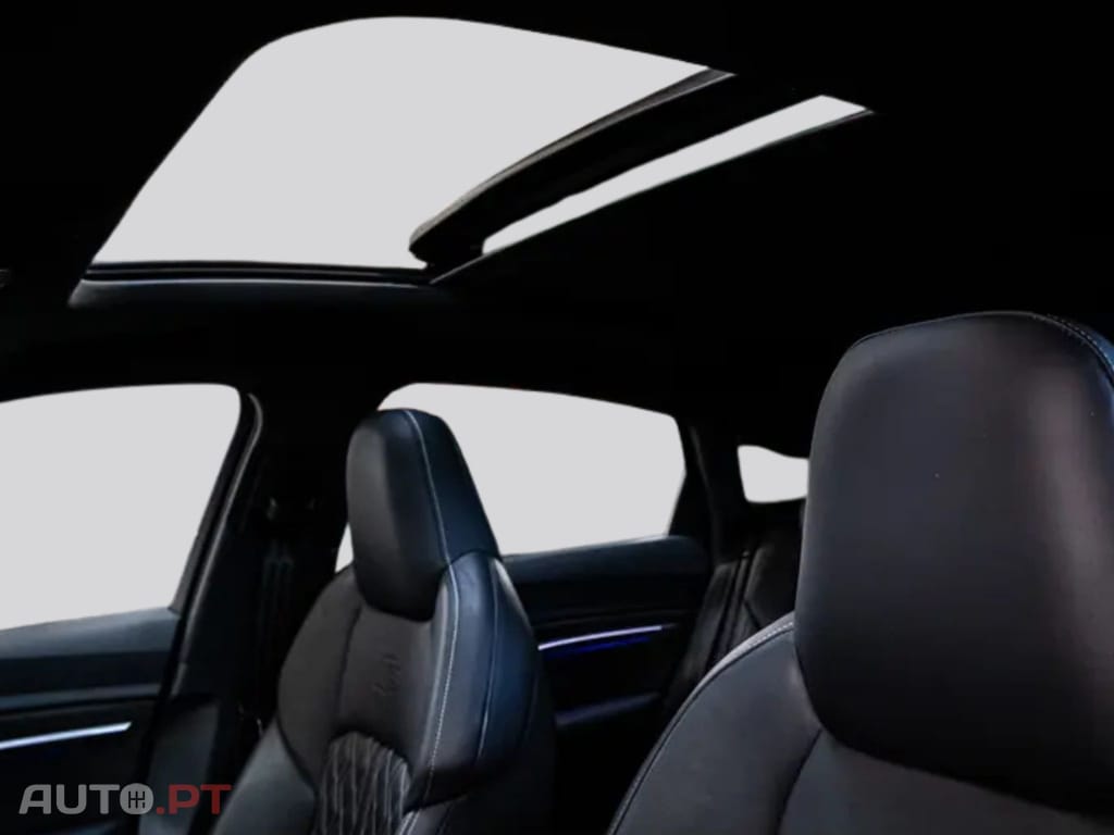 Audi E-Tron I.V.A DEDUTIVEL 55 S LINE