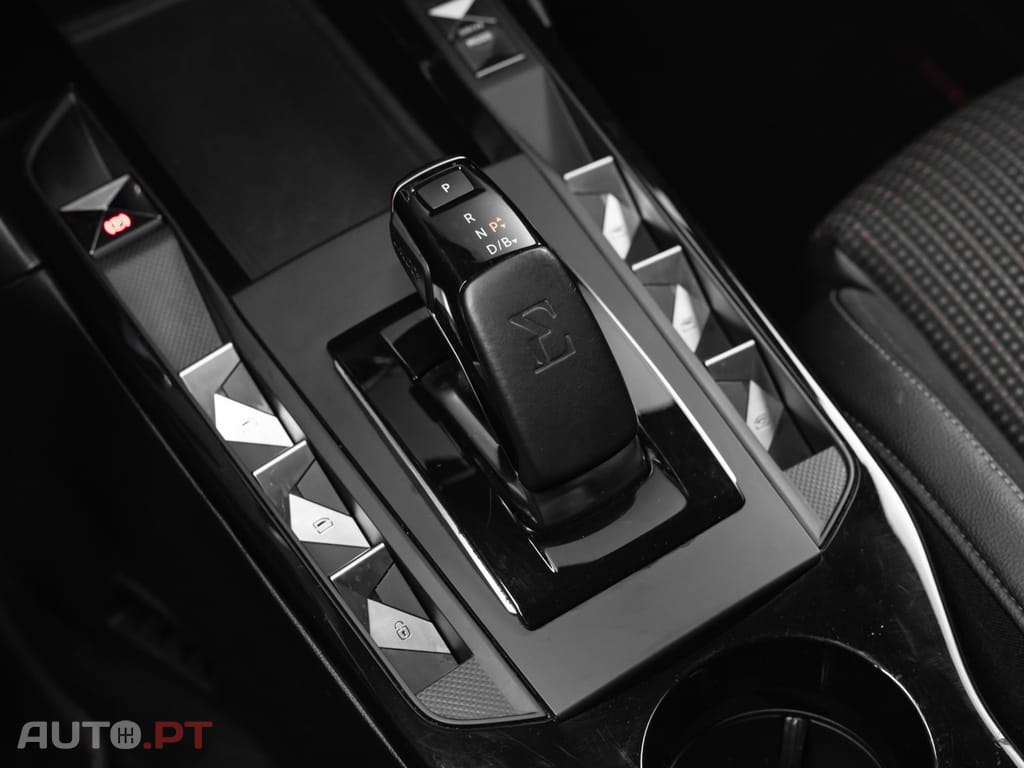 DS DS3 Crossback E-TENSE PERFORMANCE LINE