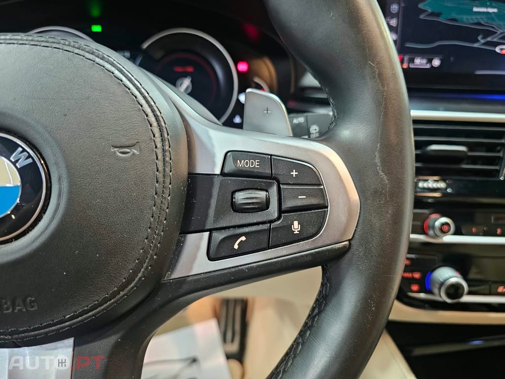 BMW 520 d Pack Desportivo M Auto