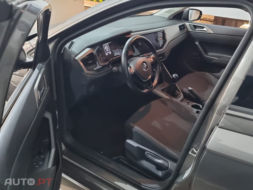 Volkswagen Polo 1.0 Confortline
