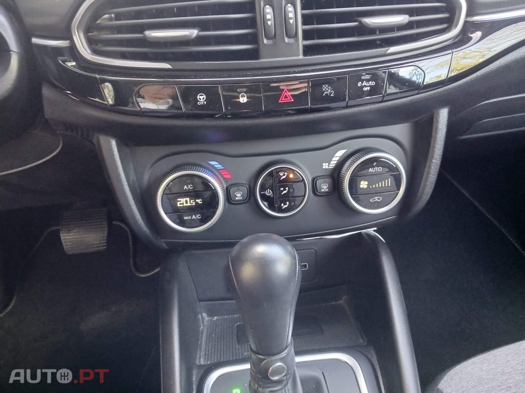 Fiat Tipo 1.5 GSE T4 Cross DCT — fotografia 21