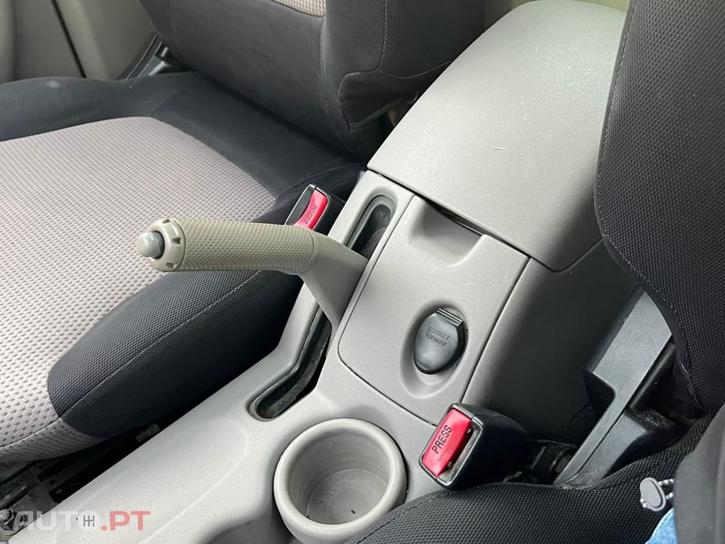 Mitsubishi L200 4X4  CAIXA COM 2250 mm