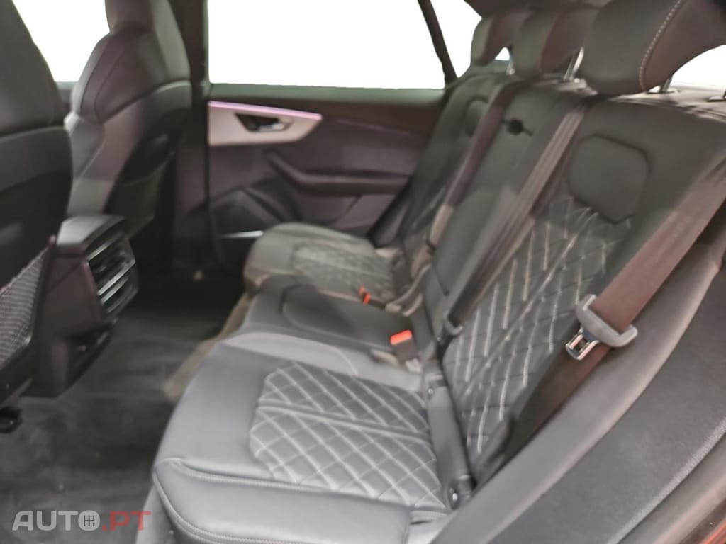 Audi Q8 60 TFSIe quattro Competition Tiptronic