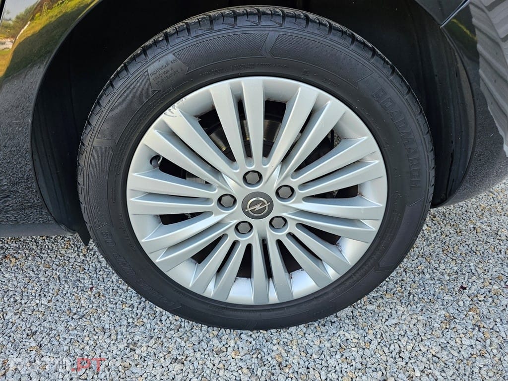 Opel Astra 1.6 CDTi Cosmo S/S J18