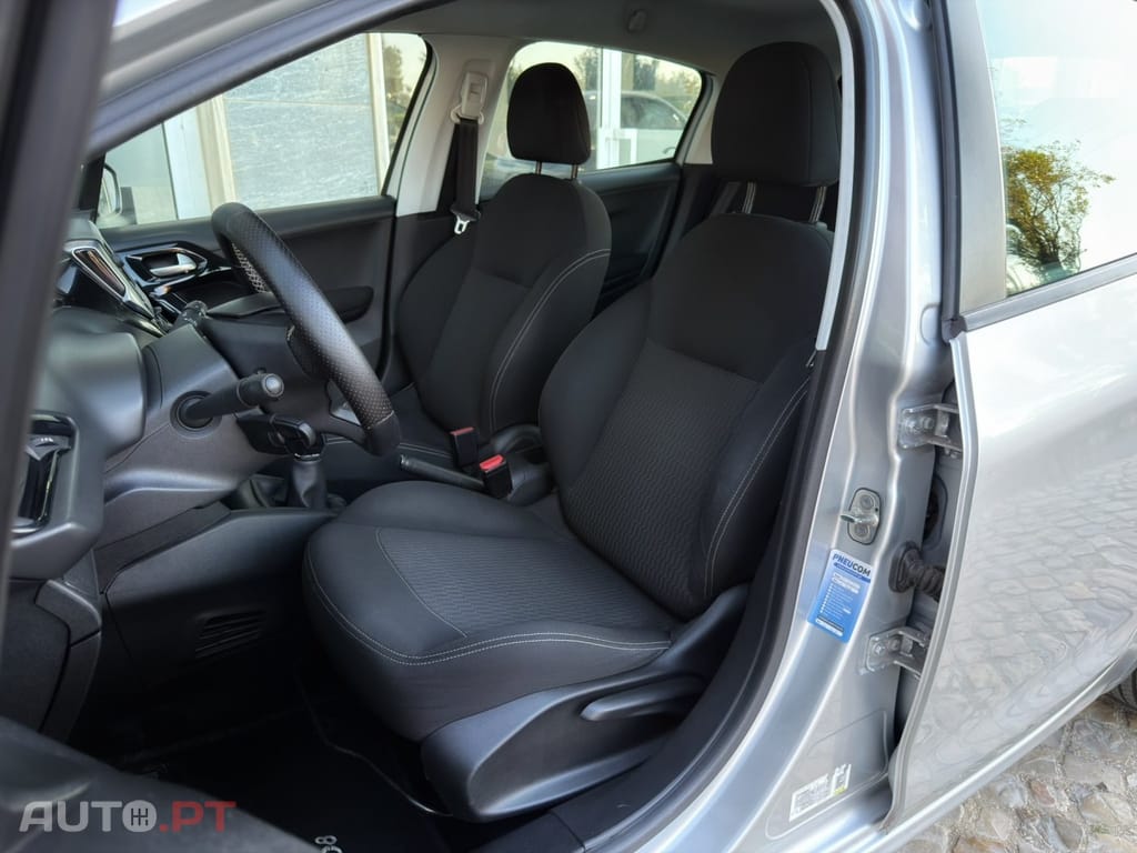 Peugeot 208 1.2 PureTech Style