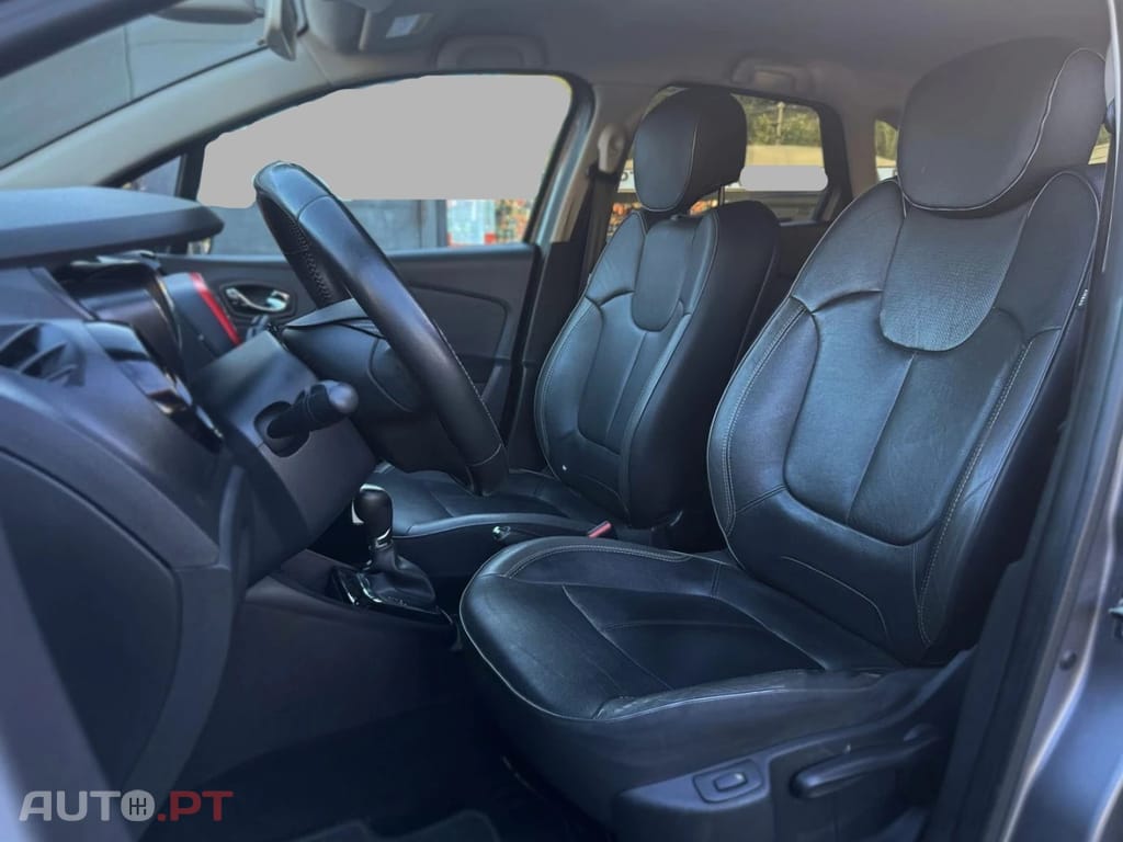 Renault Captur 1.2 TCe Exclusive EDC