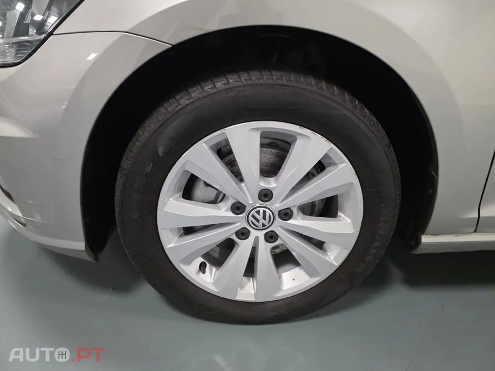 Volkswagen Golf 1.6 TDI CONFORTLINE