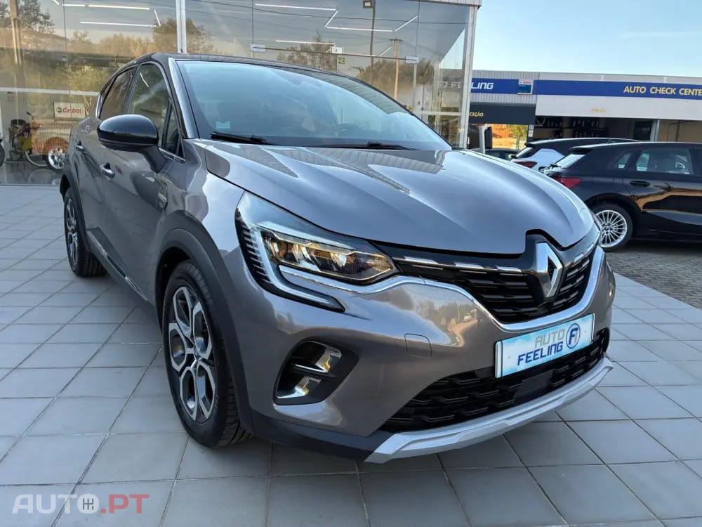 Renault Captur 1.6 HYBRID E-TECH INTENS