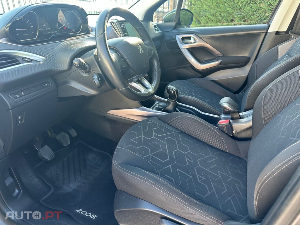 Peugeot 2008 1.2 PureTech Active