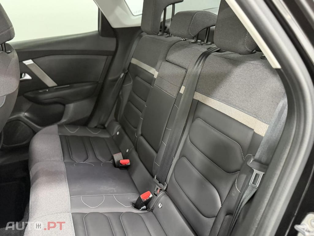 Citroen C4 X 1.2 PureTech Feel Pack EAT8