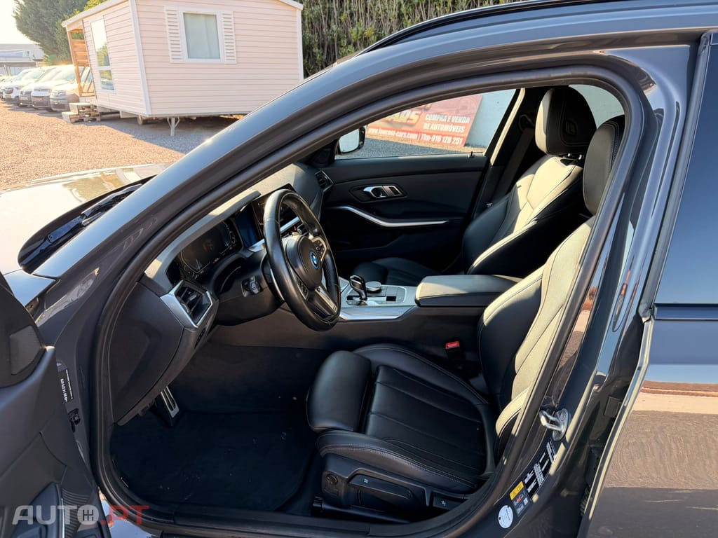 BMW 330 TOURING PACK M