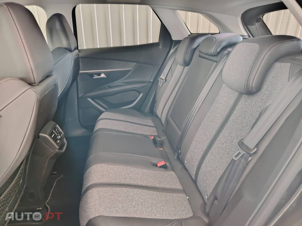 Peugeot 3008 PureTech 130 Stop & Start GPF EAT8 Allure Business-Pack