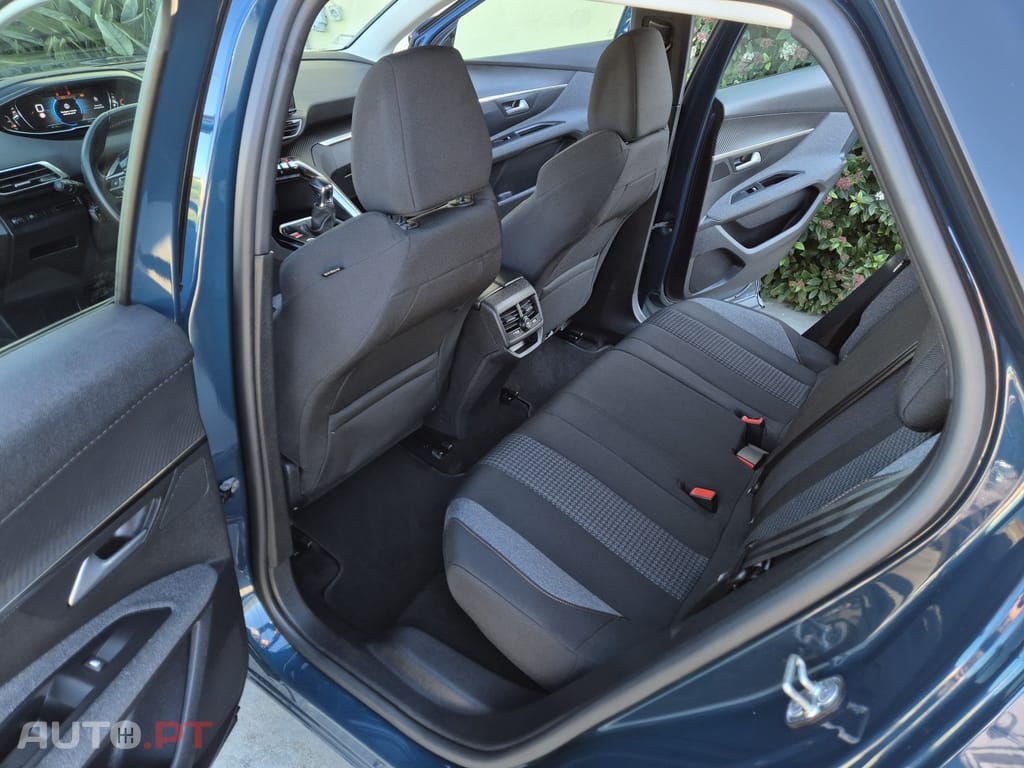 Peugeot 3008 1.5 BlueHDi Active Pack