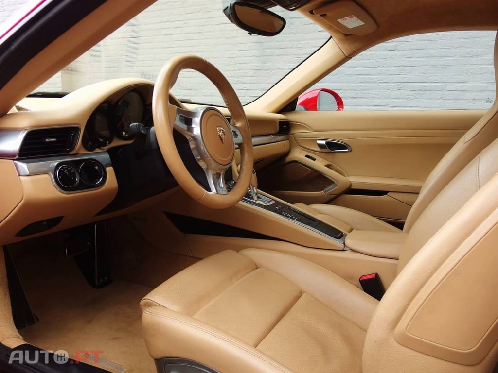 Porsche 911 Carrera