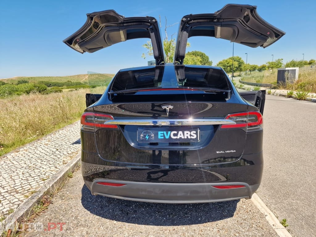 Tesla Model X Long Range