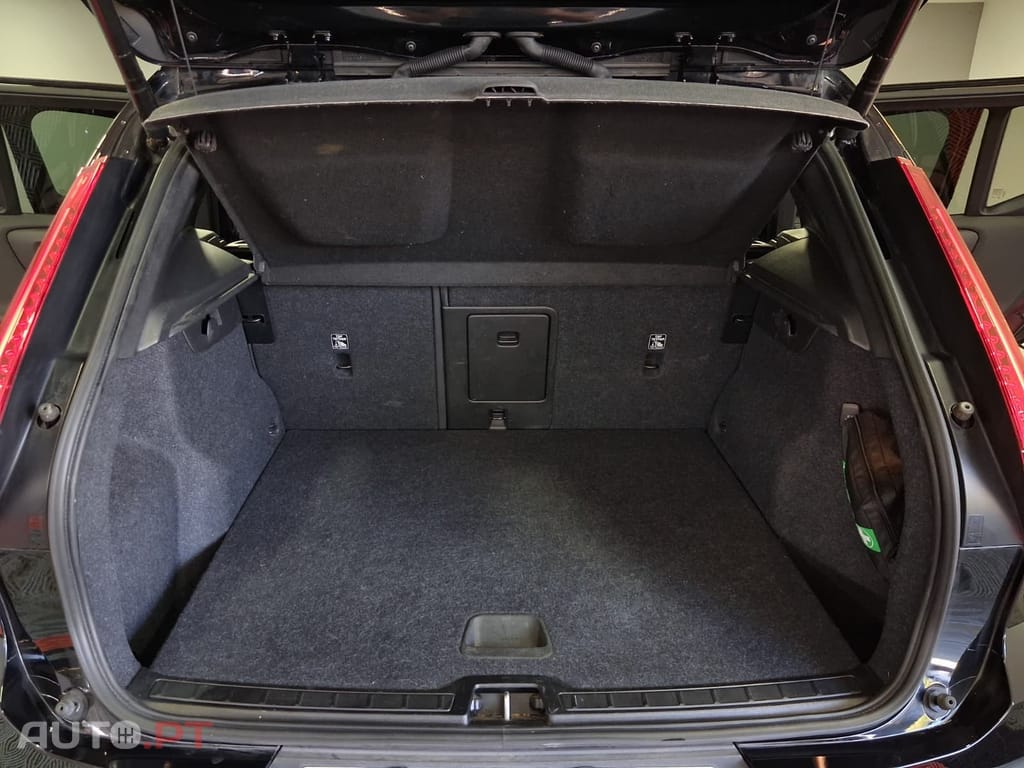 Volvo XC40 1.5 T4 Recharge Start