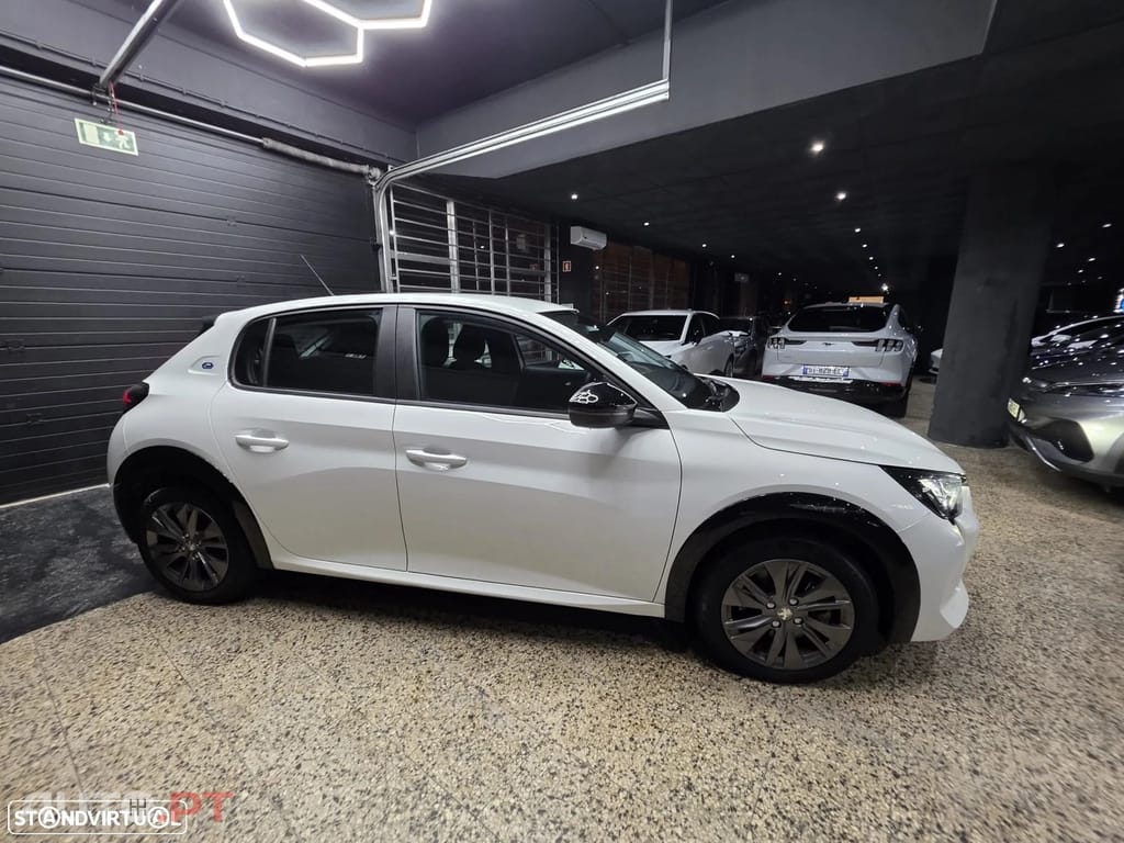 Peugeot E-208 Active Pack