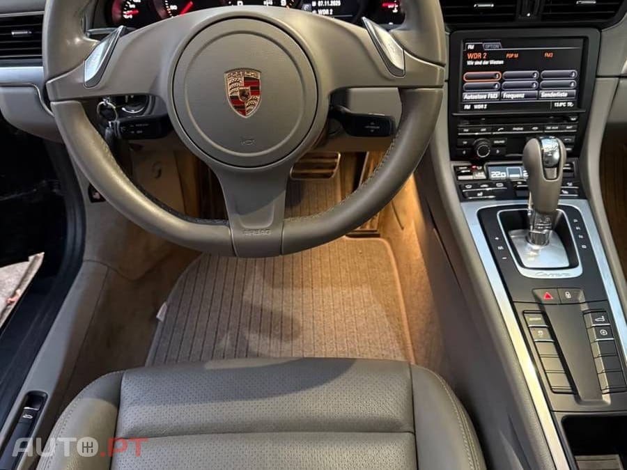 Porsche 911 Carrera 4
