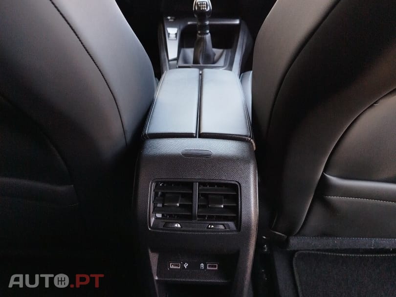 Peugeot 308 SW 1.2 PureTech Allure Full LED