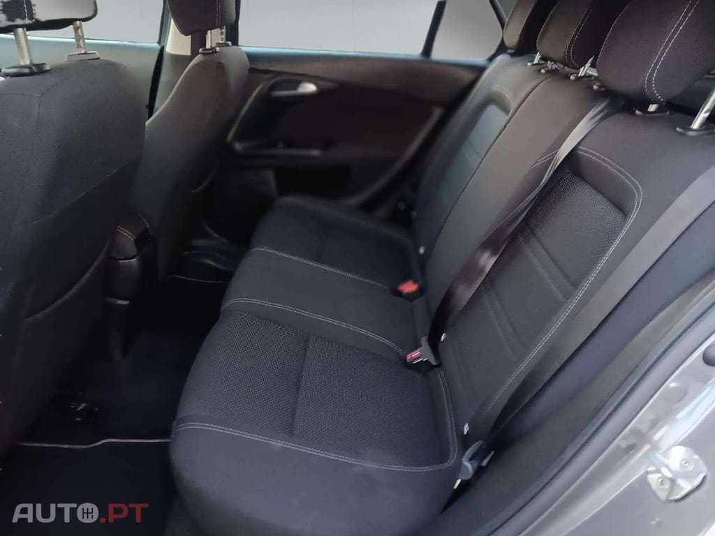 Fiat Tipo 1.3 MTJ LOUNGE