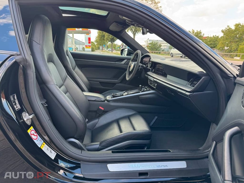 Porsche 911 Carrera