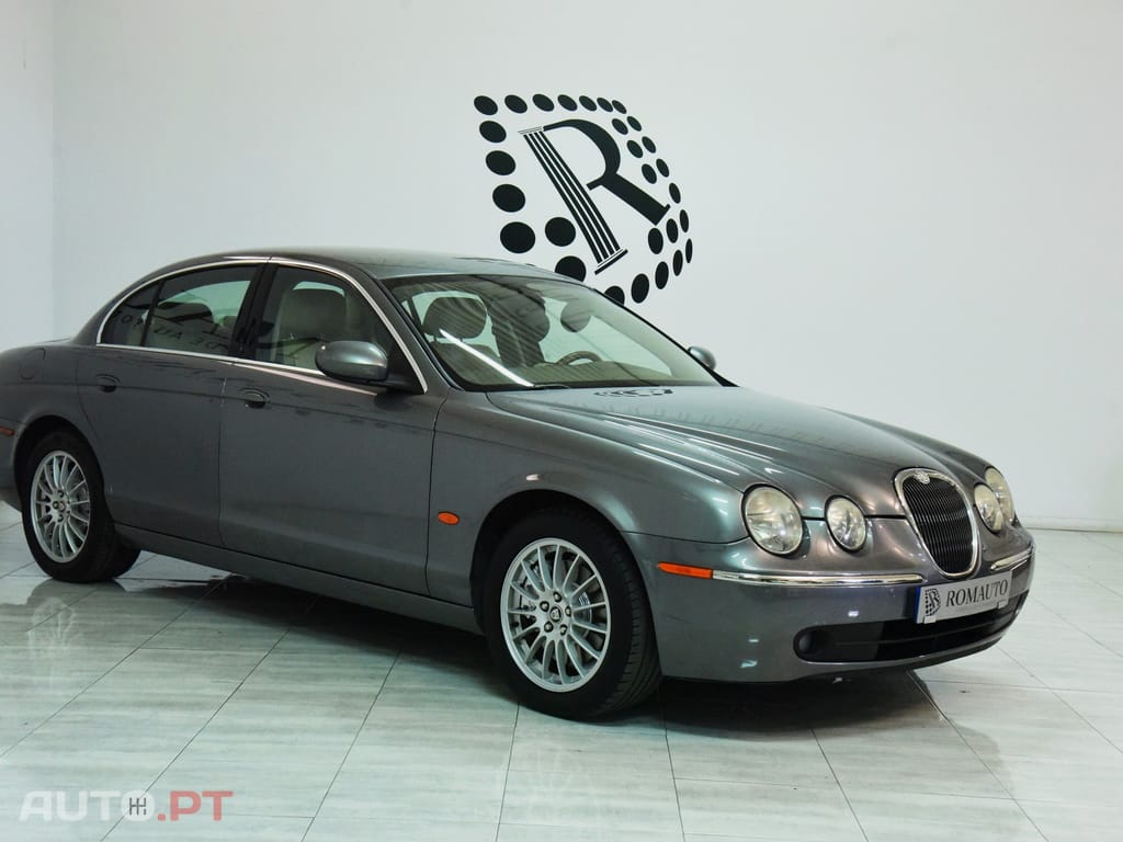 Jaguar S-Type 2.7 D V6 Executive Auto.