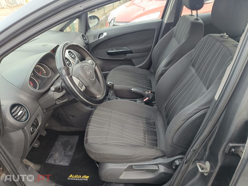 Opel Corsa 1.2 Enjoy