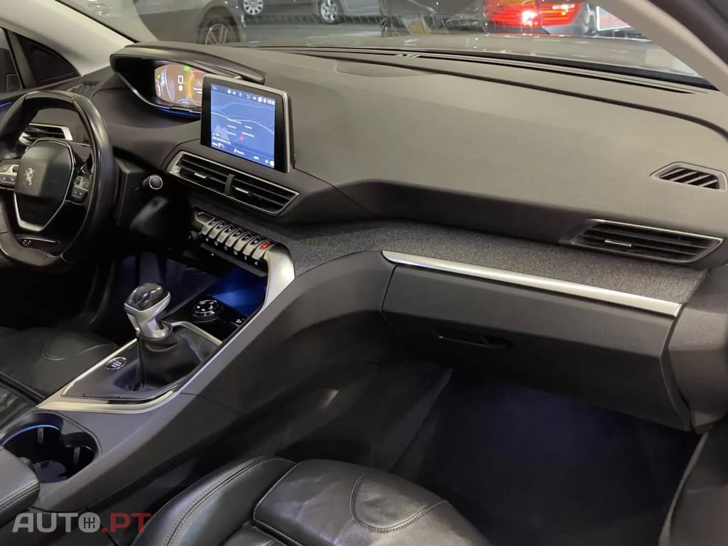 Peugeot 3008 1.5 BlueHDi Allure Pack