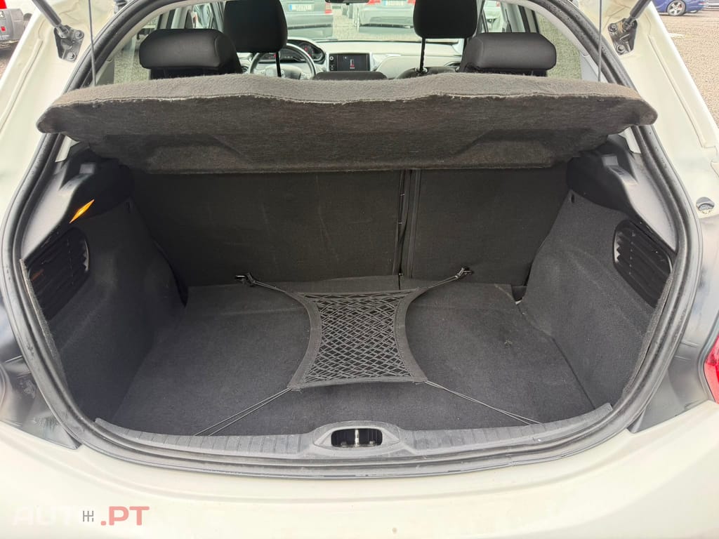 Peugeot 208 1.6 BlueHDi Style