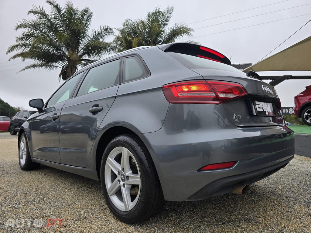Audi A3 30 TFSI STRONIC