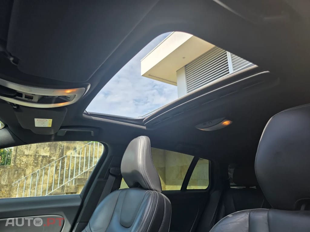 Volvo V60 D6 Twin Engine Geartronic RDesign