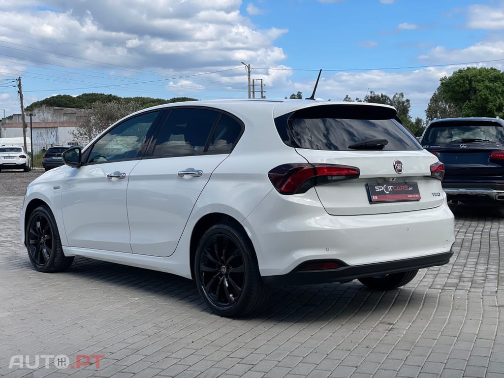 Fiat Tipo 1.3 M-Jet Lounge Tech J17